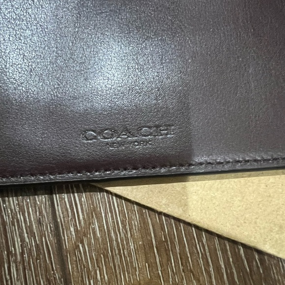 Coach clutch Dark Brown Leather with paper bag - Picture 3 of 8